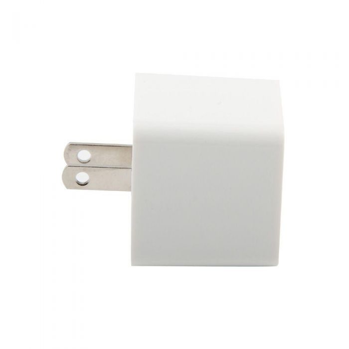 lot 26 image: Commercial Electric (3-Pack) 2.4 Amp 1-Port ABS Square AC Charger, White HD0555W