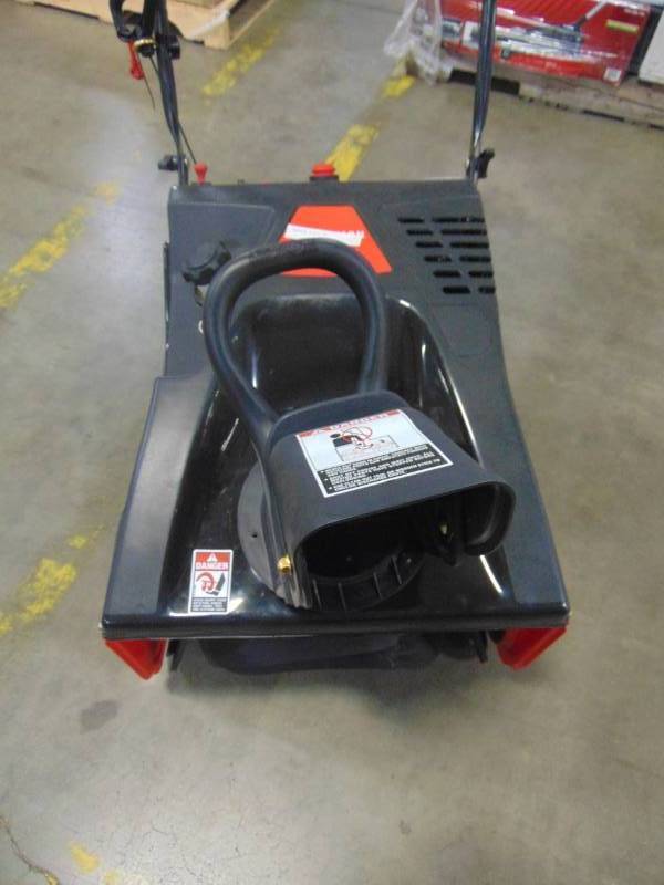 lot 39 image: CRAFTSMAN 21-in Single-stage Gas Snow Blower CMXGBAM1054539