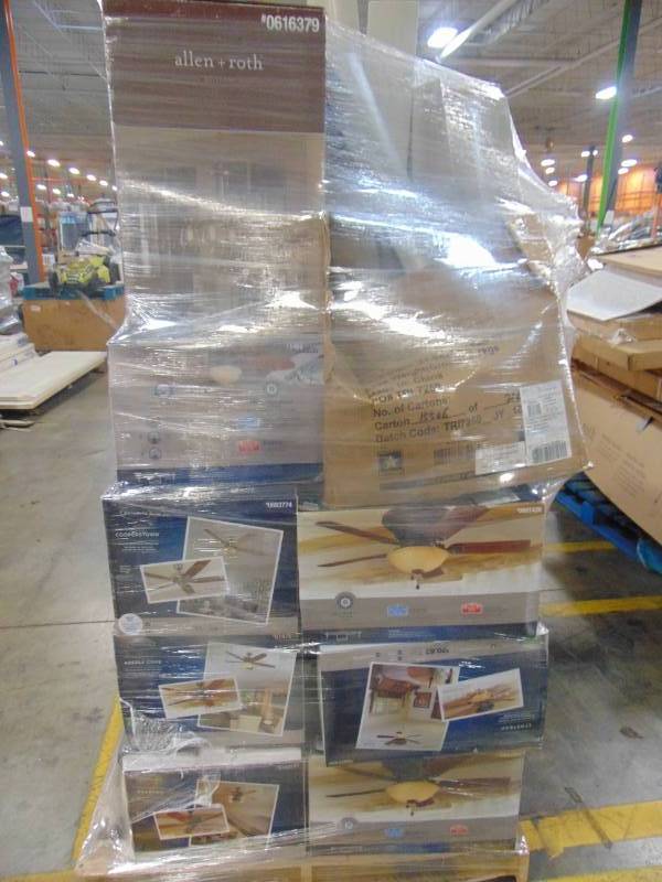 lot 75 image: WHOLESALE MIXED PALLET OF RETURNS - ENTIRE PALLET OF LIGHTING