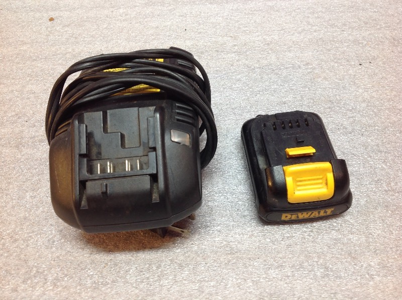 DeWalt 12V Charger & Battery