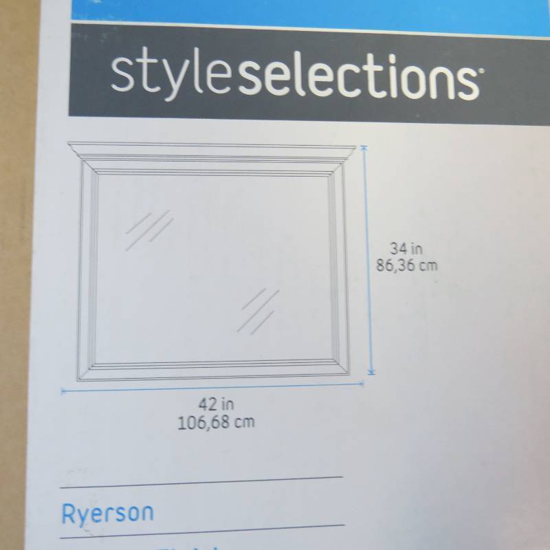 lot 32 image: Style Selections Ryerson 42-in x 34-in Mirror