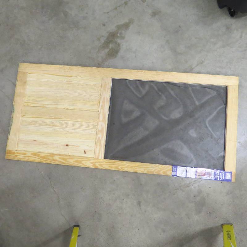 lot 10 image: Screen Tight - Premium Wood Screen Door