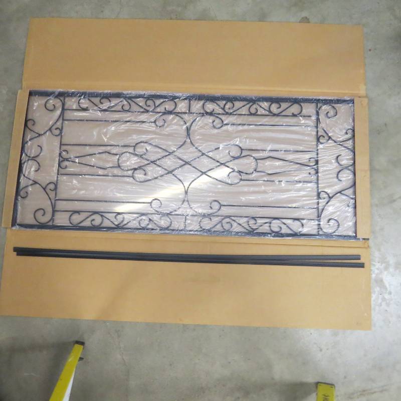 lot 12 image: Pella Vidrio door glass - Euro Scroll
