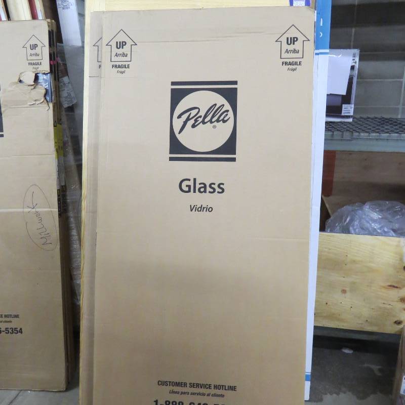 lot 14 image: Pella Vidrio door glass - Euro Scroll
