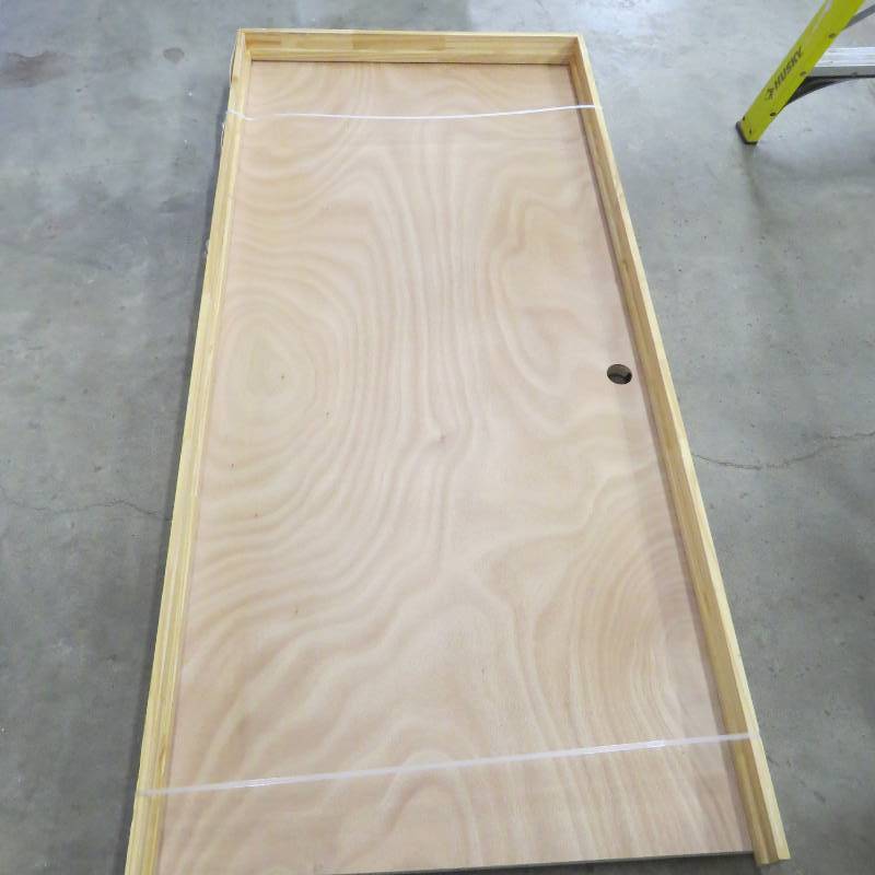 lot 41 image: Masonite Traditional Pre-Hung Door