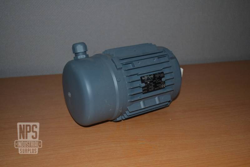 lot 12 image: NEW JL Bruvik Electric Motor 0.30 KW