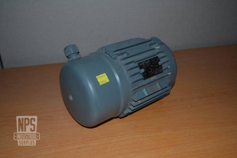 lot 13 image: NEW JL Bruvik Electric Motor  0.30 KW