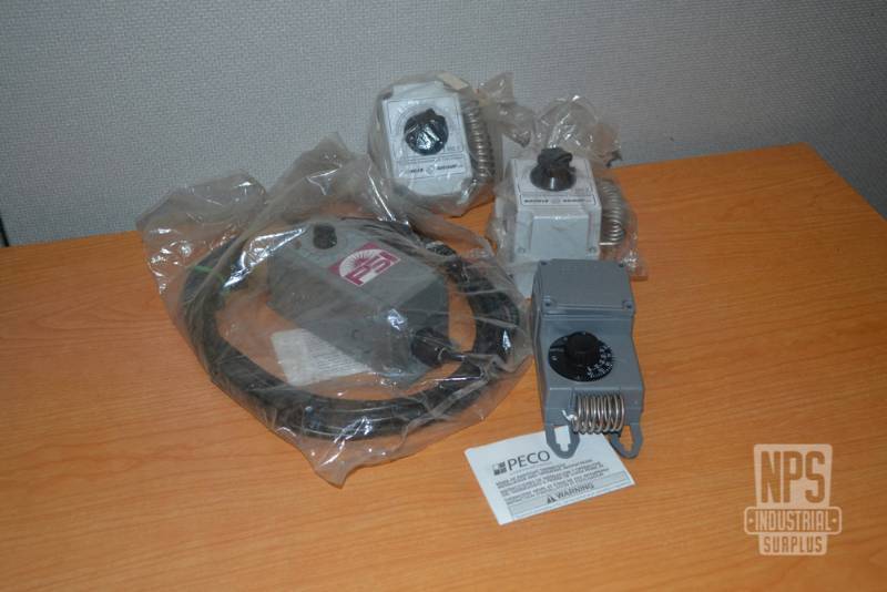 lot 40 image: Various NEW Thermostat Controls