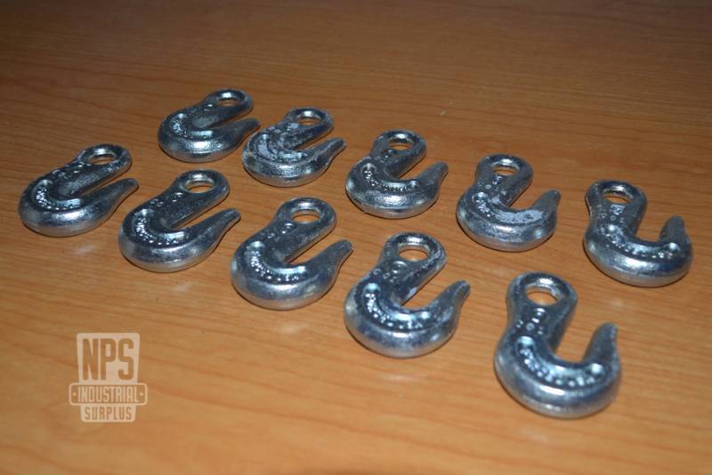 lot 54 image: Approx. 160 NEW DIXIE 14 Chain Grab Hooks