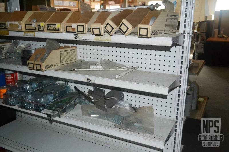 lot 89 image: Contents of Shelf 98,99,100 - Sure-Latch Livestock Gate Latches and More