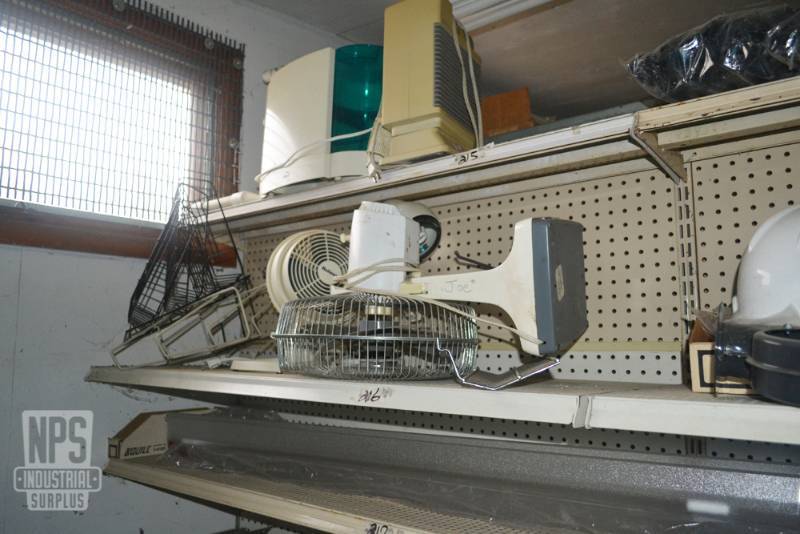 lot 149 image: Contents of Shelf 215,216  - Fans, Humidifier and Light