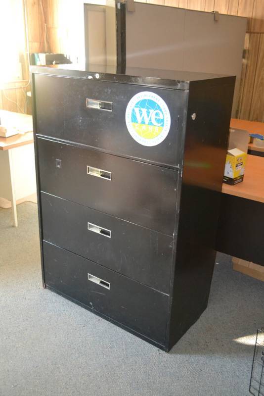 lot 167 image: 4 Drawer Lateral File Cabinet