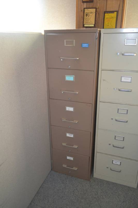 lot 168 image: 5 Drawer File Cabinet