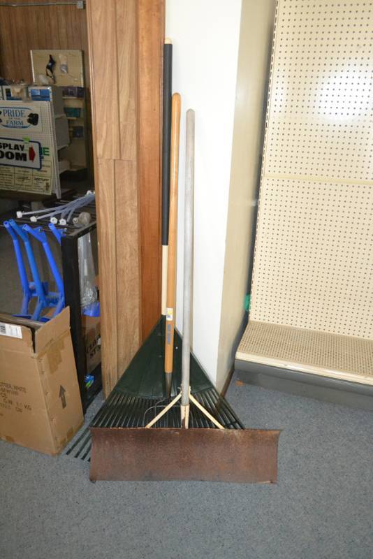 lot 178 image: Leaf Rake, Pitch Fork and Shovel