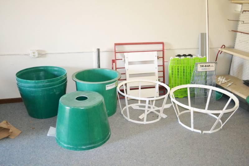 lot 183 image: Large Lot of Feeder Parts and More