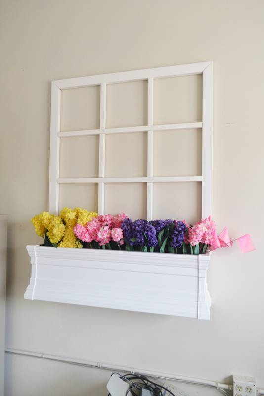 lot 211 image: Flower Box and Window Decor - PVC Plastic