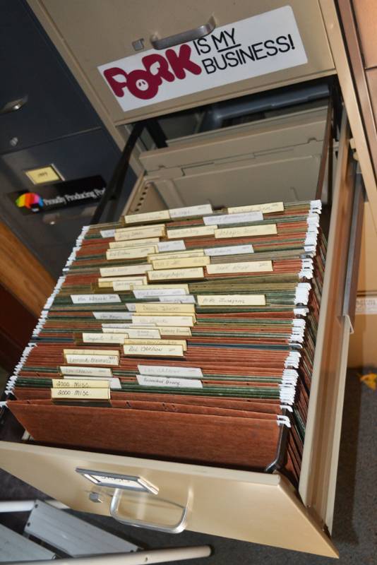 lot 236 image: 4-Drawer File Cabinet 60 x 29 x 18 w File Folders