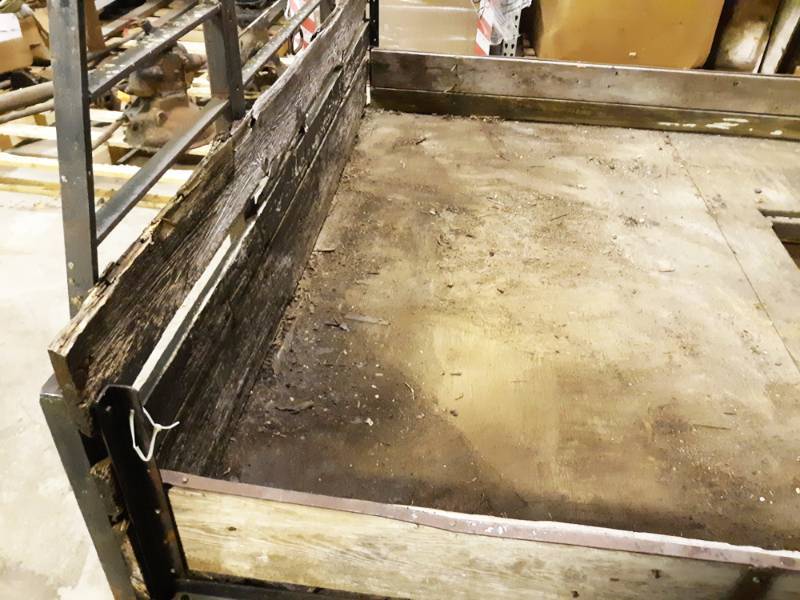 Truck Flatbed 128 x 88
