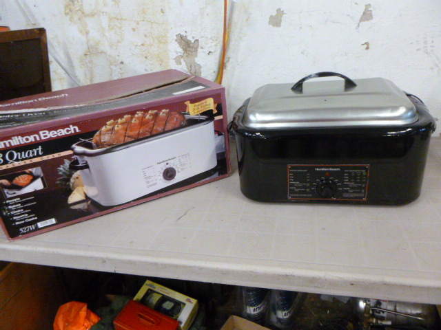 lot 9 image: Hamilton Beach 18 Quart Roaster Oven
