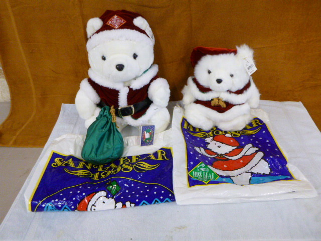 lot 45 image: 2 Dayton Hudson (1998) Santa Bears