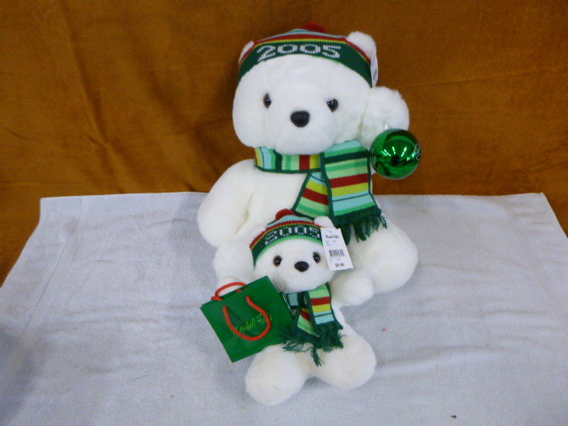 lot 49 image: Dayton Hudson (2005) Santa Bear