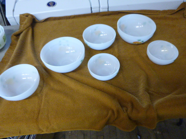 lot 93 image: Set of Fire King Bowls