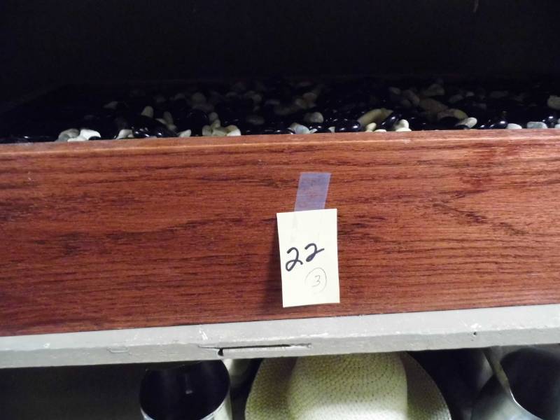 lot 22 image: Dcor - Metal Tray