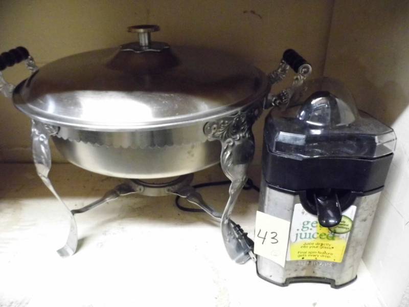 lot 43 image: Juicer - Chaffing DIsh