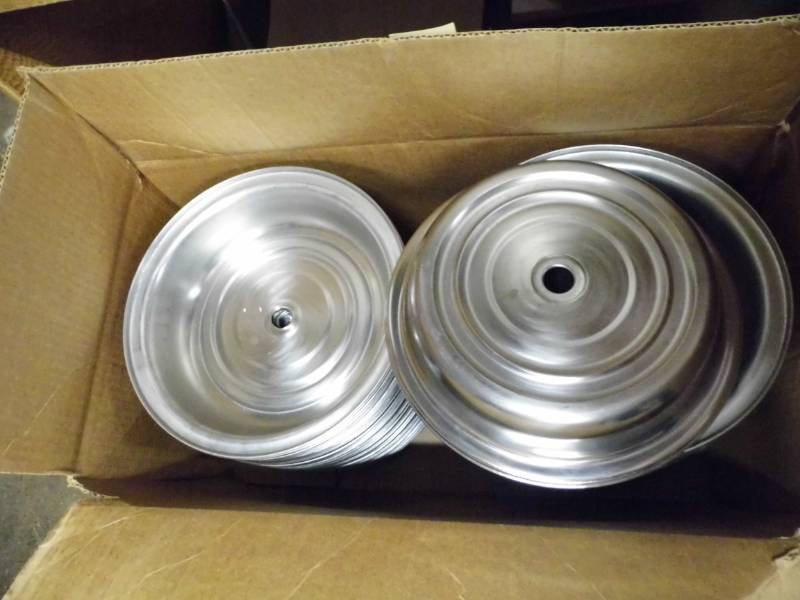 lot 82 image: Box of Metal Plate Covers