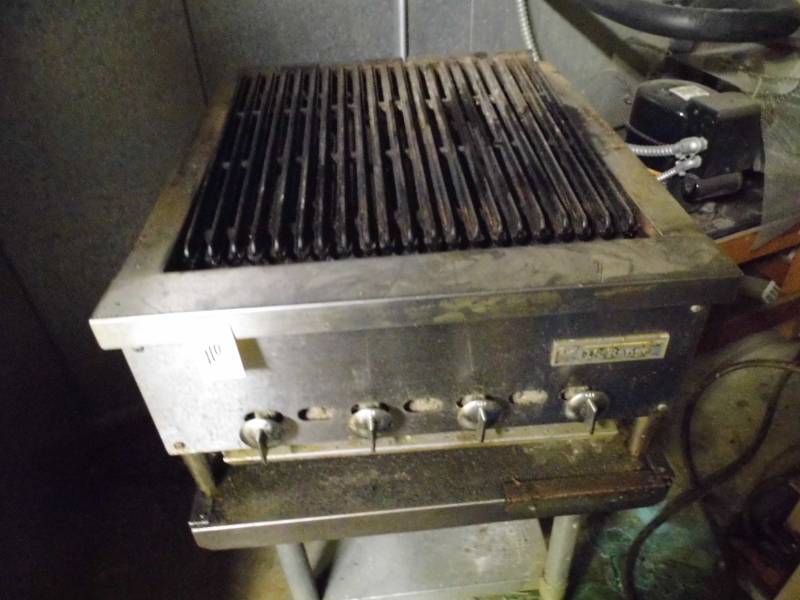 lot 110 image: US Range Grill