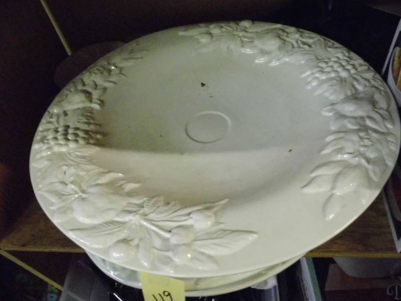lot 119 image: 4 Large White Serving Plates
