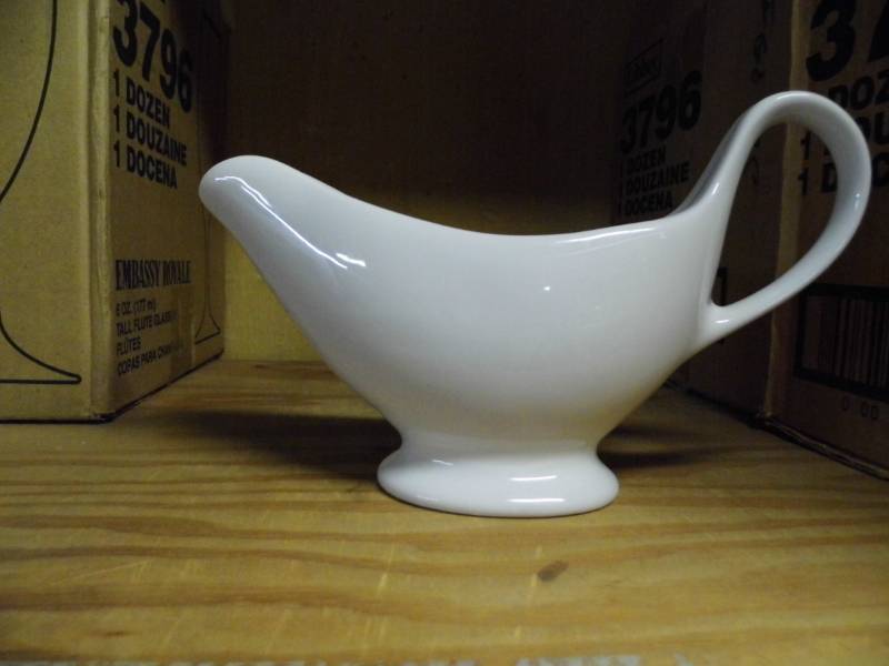 lot 122 image: Case of Sauce Boats