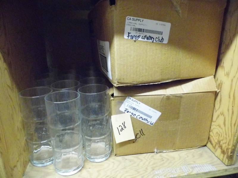 lot 128 image: Tall Bar Glasses