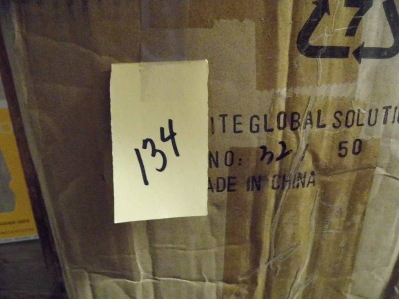 lot 134 image: Box of Plastic Glasses