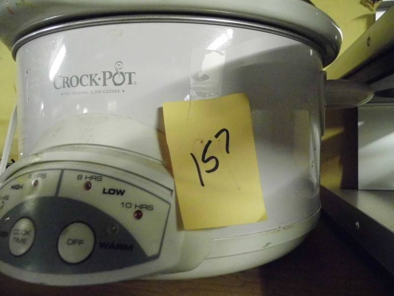 lot 157 image: Crockpot - Metal Trays