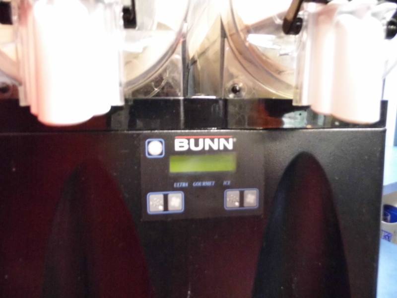 lot 181 image: Bunn Slushie Maker