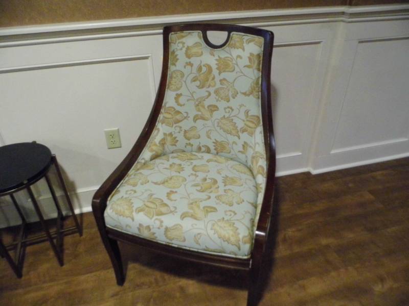 lot 169 image: Chair