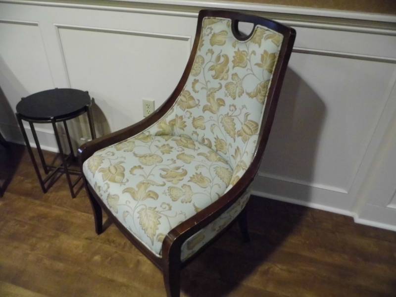 lot 171 image: Chair