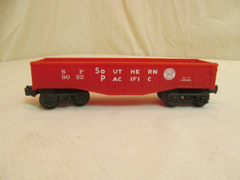 lot 59 image: Lionel train car