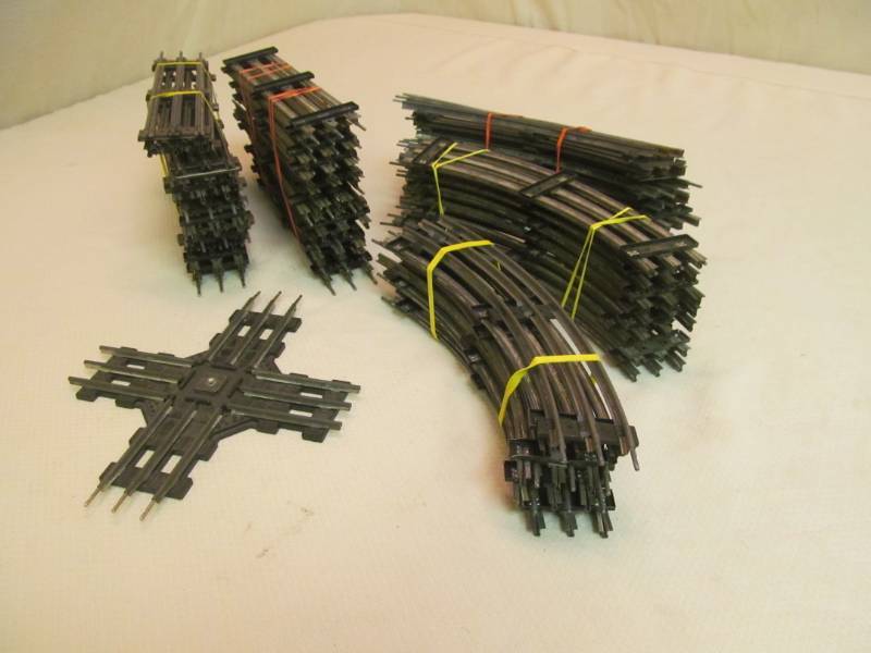 lot 65 image: Railroad tracks