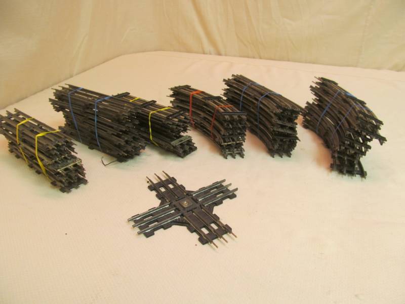lot 67 image: Railroad tracks