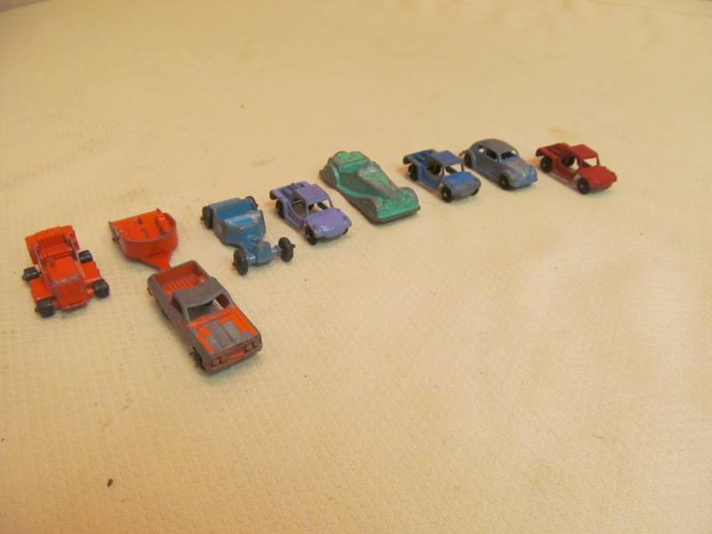 lot 77 image: Vintage toy cars