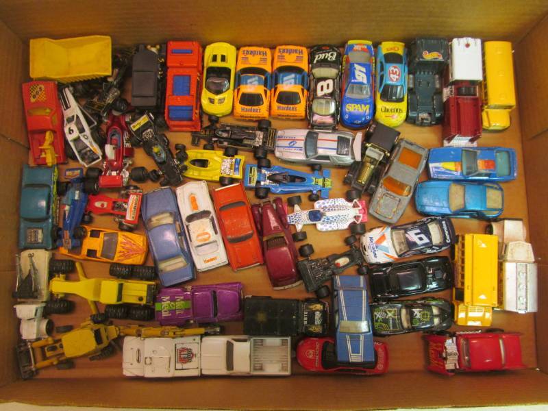 lot 82 image: Hot wheels