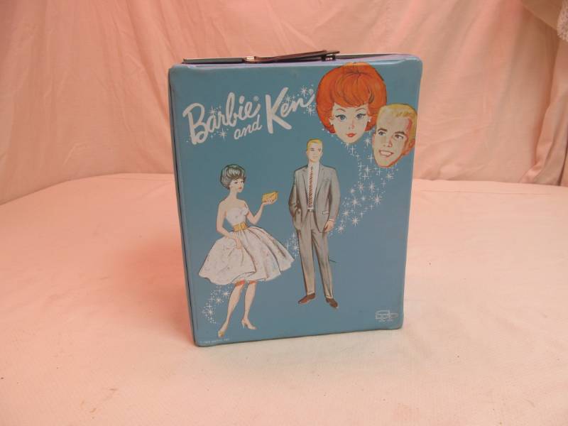 lot 89 image: BarbieKent collectibles