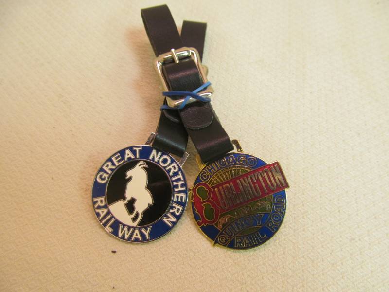 lot 98 image: Railroad key fobs
