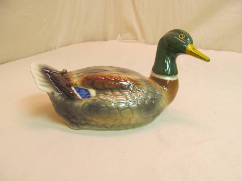 lot 130 image: decantor