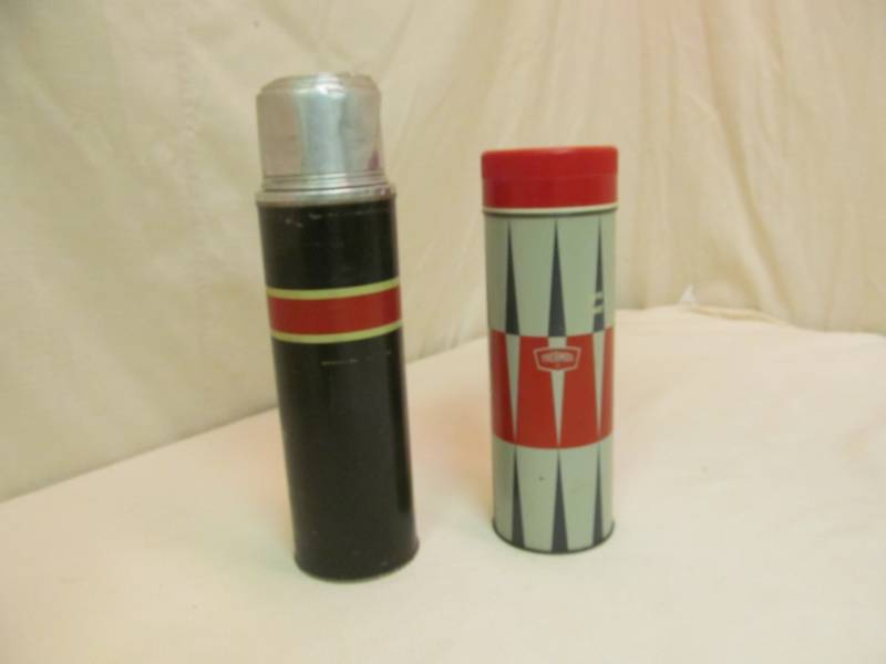 lot 134 image: vintage Thermos