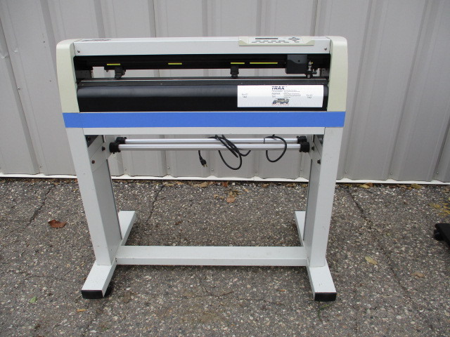 lot 16 image: Vinyl Express Cutting Plotter Model GRC-763