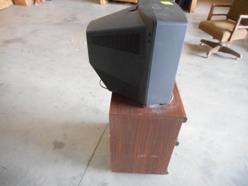 19 TV with Stand