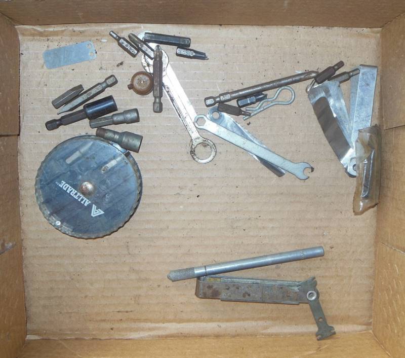 lot 231 image: Bits, Level, Exacto Knife and Other Small Engine Repair Shop Tools and Items